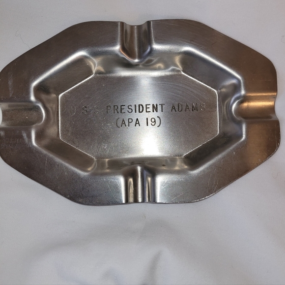 Vintage USS President Adams APA 19 Metal Ashtray from the 1940s - Picture 4 of 5